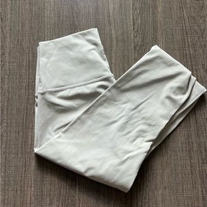 Lululemon wunder under size 4